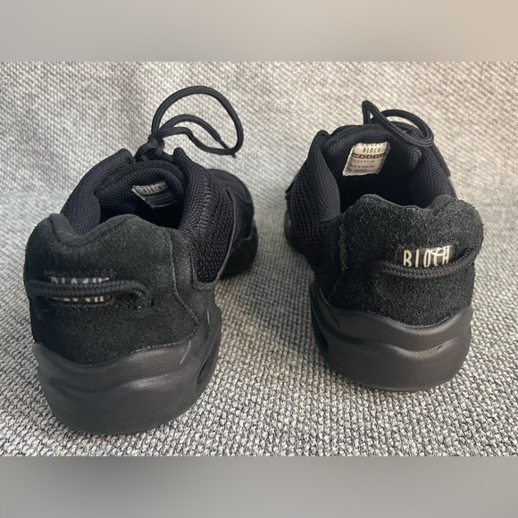 Bloch Black Athletic Shoes with Streamlined Design - Picture 6 of 10